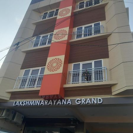 Hotel Lakshmi Narayana Grand à Kanchipuram Extérieur photo